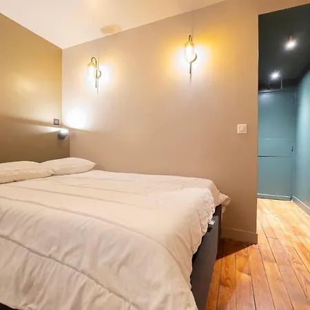 Apartment Lovely In The Heart Of Montmartre Paris